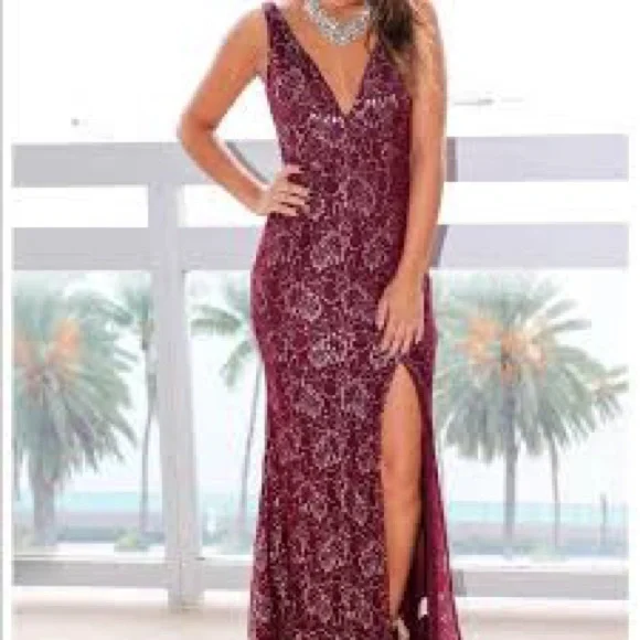 maniju red dress Maniju Red Lace Homecoming Dress S (4-6)
